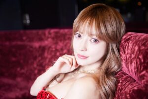 ヘラヘラ三銃士まりなの全てを解剖！本名、年齢、身長、血液型、大学を徹底解説