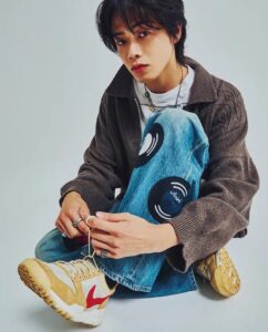 コムドットスニーカー部：メンバー購入品まとめ！人気スニーカーを徹底解説