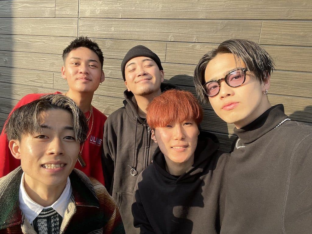 コムドット運動会 赤組が堪能した高級グランピング施設を徹底解剖！