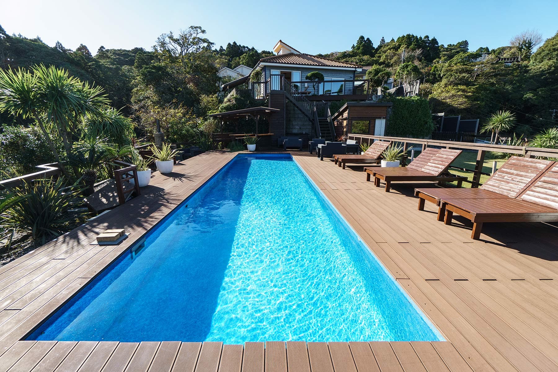 コムドット赤組が千葉のプチ旅行で利用したホテルは？詳細情報まとめ