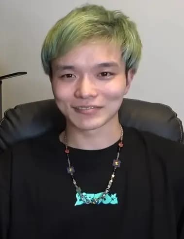 コムドットを支える裏方、リョーマとは？プロフィール、本名、年齢、役職を徹底解説！